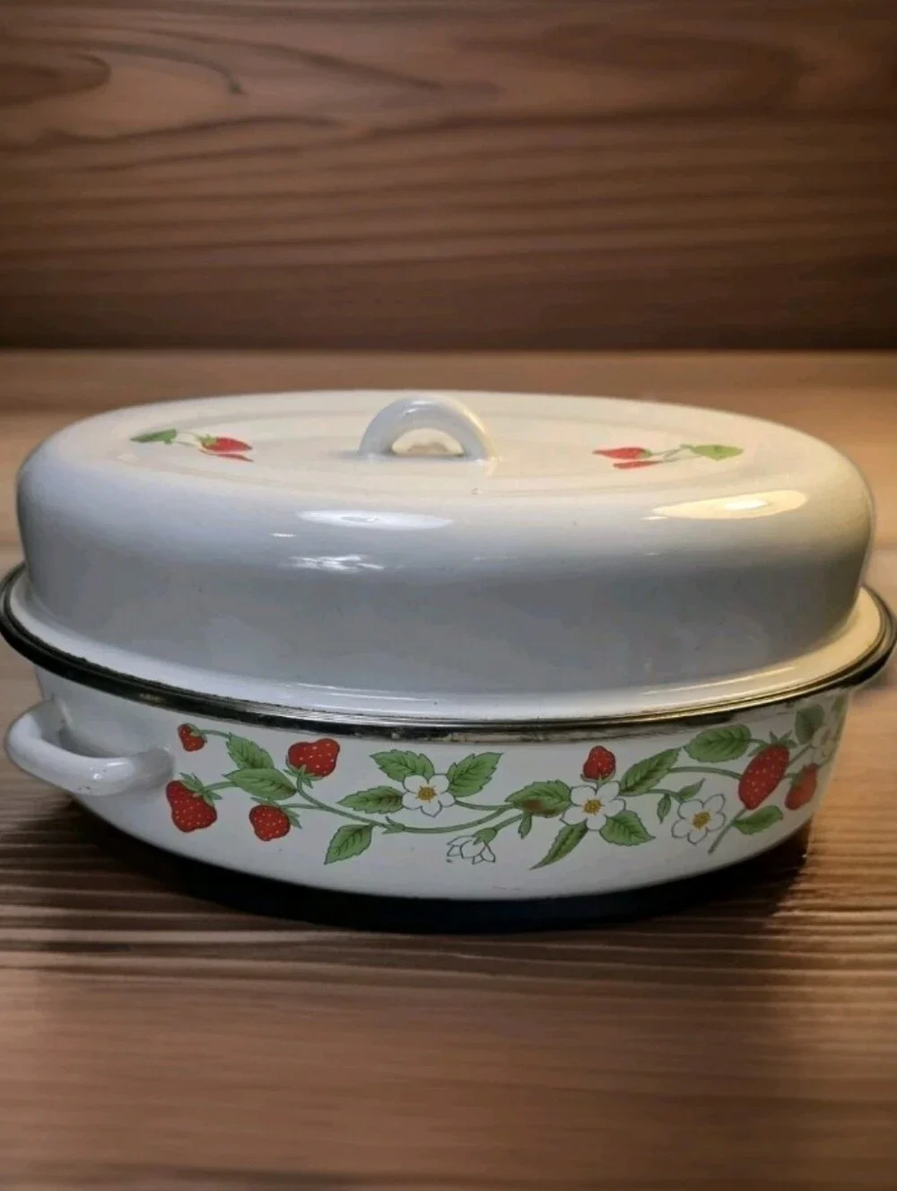 Vintage Sheffield Strawberries 'N Cream Enamelware 15
